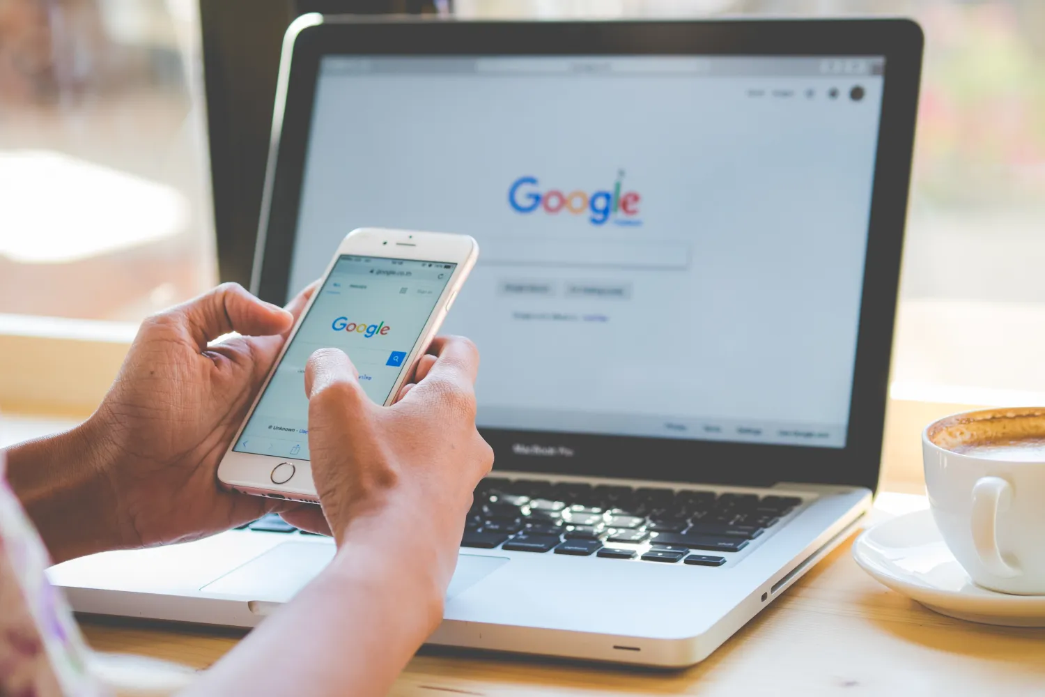 Google chi hàng chục tỷ USD để trở thành công cụ tìm kiếm mặc định trên thiết bị và trình duyệt