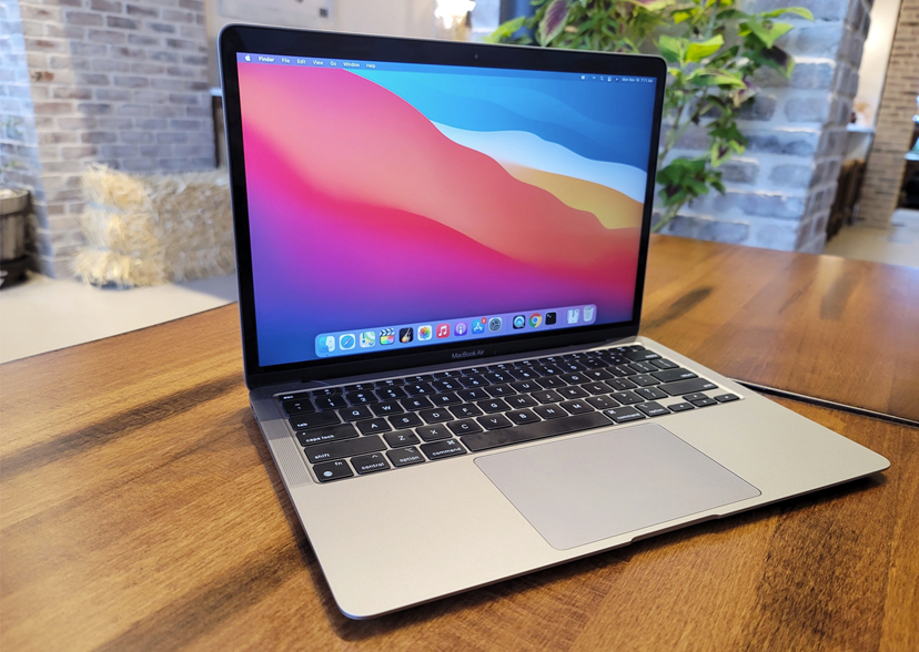 Giá bán MacBook Air M1 đang thấp nhất kể từ khi ra mắt