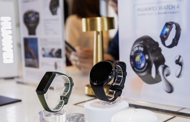Huawei giới thiệu đồng hồ thông minh Watch 4, giá 11,99 triệu đồng