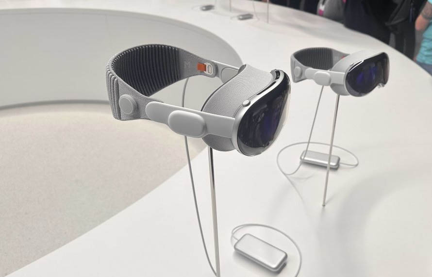 Apple "chiếm sóng" CES 2024 theo cách đặc biệt