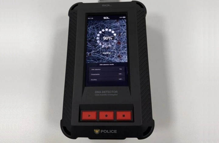 Cảnh sát Hàn Quốc giới thiệu máy dò ADN di động tại CES 2024