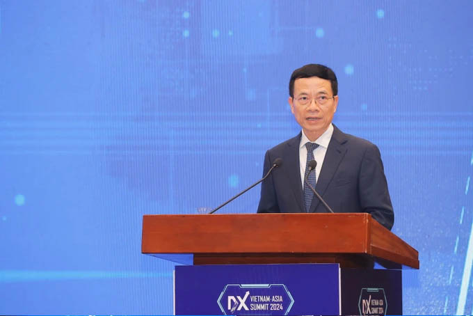 Bộ trưởng Bộ TT-TT Nguyễn Mạnh Hùng phát biểu tại Vietnam - Asia DX Summit 2024 