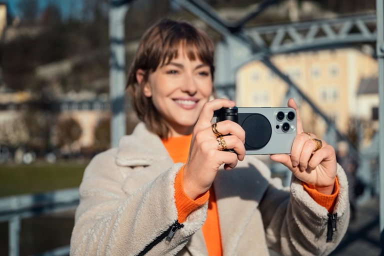 Leica lần đầu ra mắt phụ kiện cho iPhone