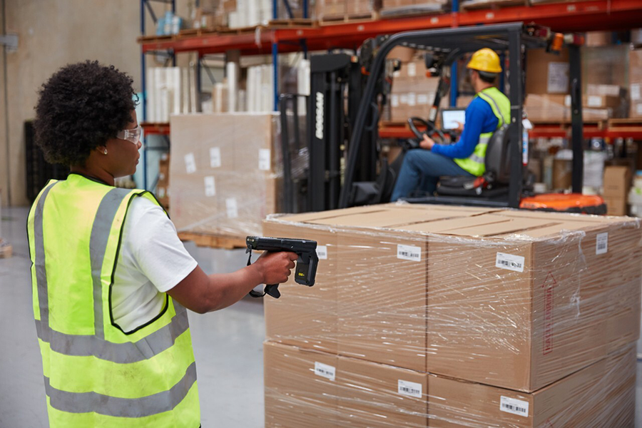 Armstrong Asia nâng cao hiệu quả vận hành với các giải pháp kho hàng của Zebra Technologies
