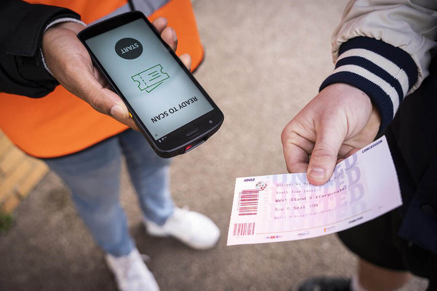 PouchNATION ứng dụng giải pháp Zebra rút ngắn 83% thời gian check-in cho khách tham dự sự kiện