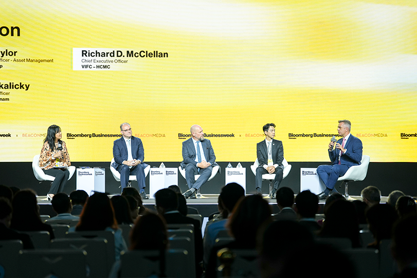 Phân bổ vốn thông minh: "Chìa khóa" để Việt Nam giải bài toán tăng trưởng 1.500 tỉ USD