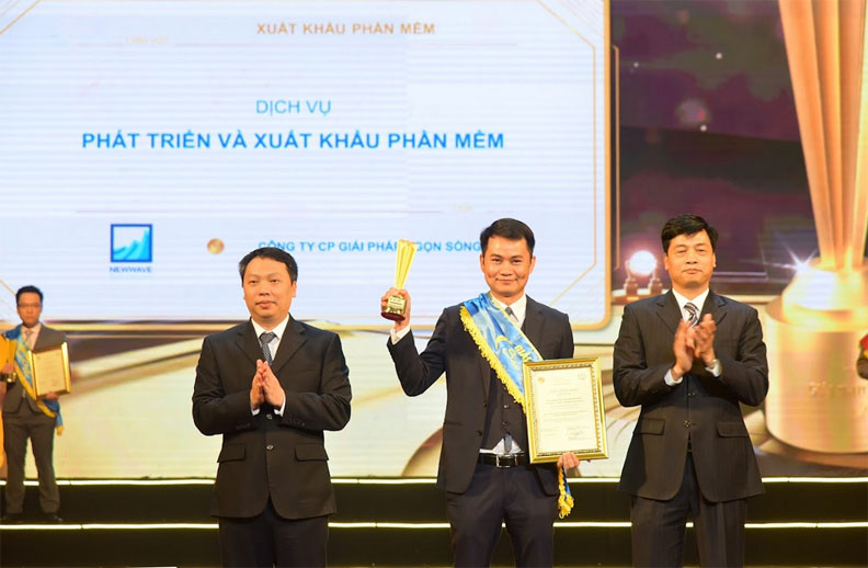 Newwave-Solutions-sao-khue-2022.jpg