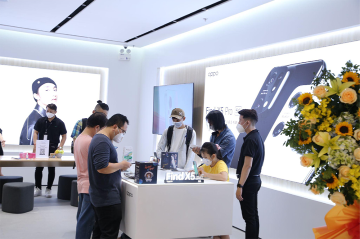 Oppo_Experience_Store.png