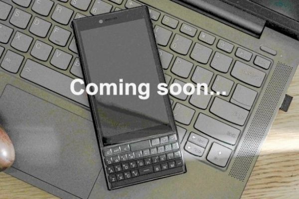 blackberry-key-2-tro-lai.jpg