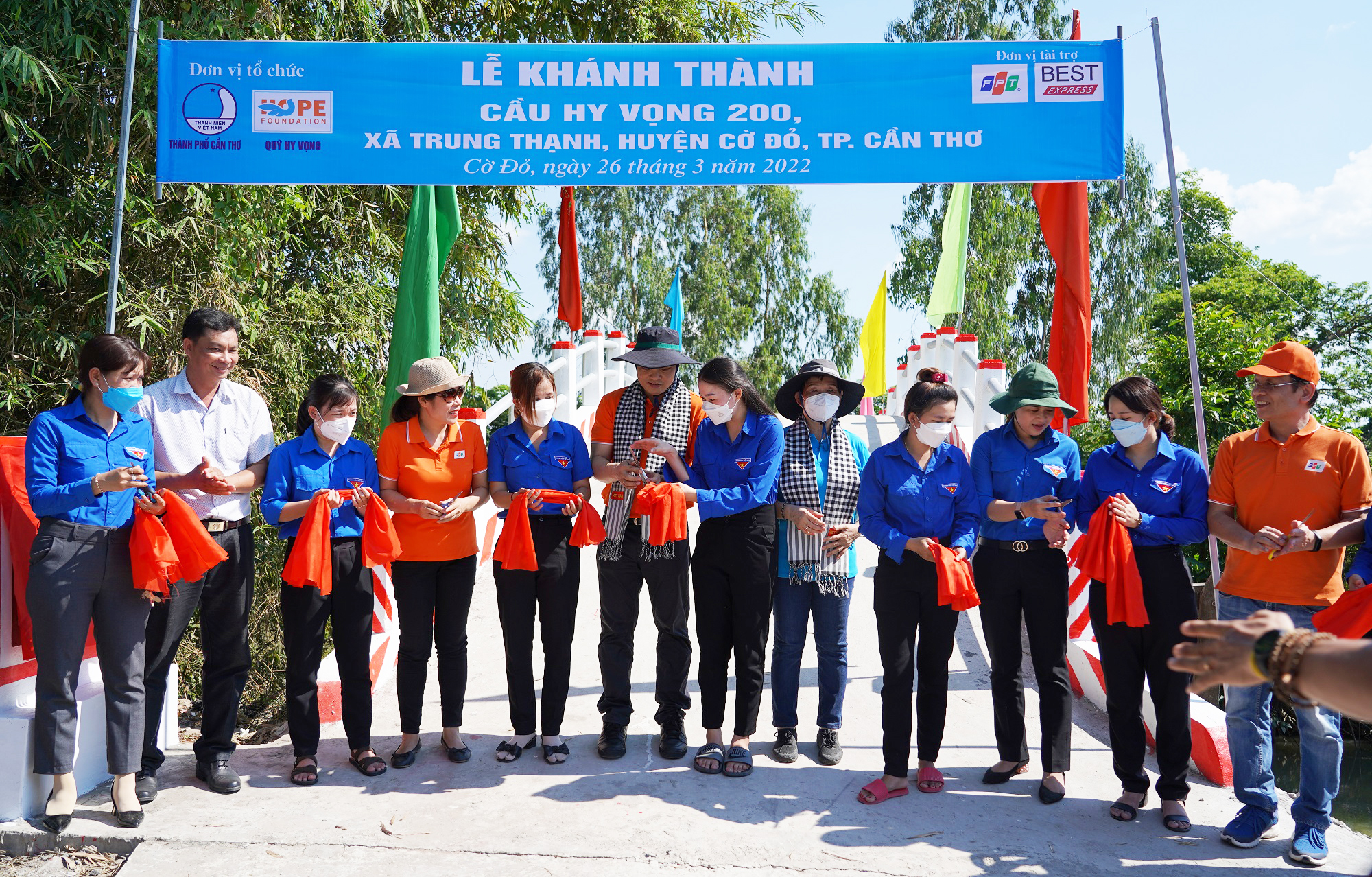 Cần Thơ: Khánh thành 4 cây cầu Hy Vọng và triển khai chương trình “Chung tay cùng bạn đến Trường Hy Vọng”