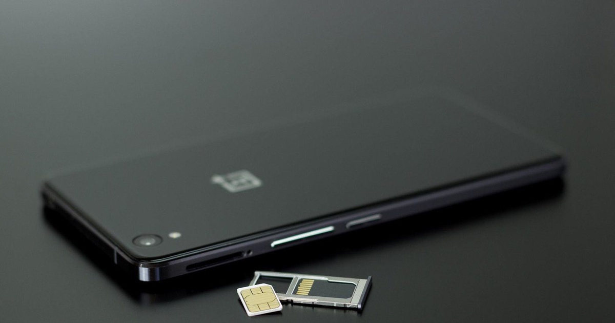Android 13 sẽ khai tử khay chứa thẻ SIM truyền thống