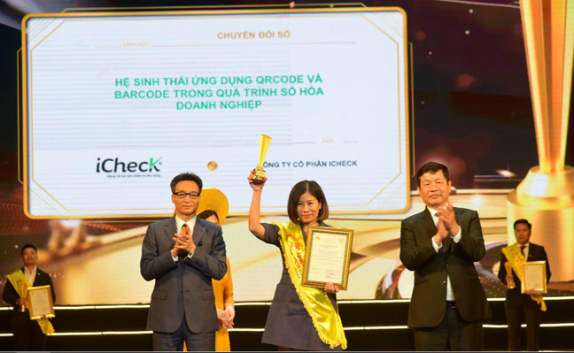 Giải thưởng Sao Khuê 2022: iCheck chiến thắng hạng mục danh giá nhất