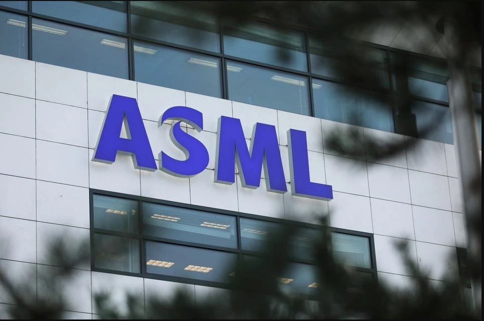 Doanh thu bán hàng của ASML dịch chuyển dần ra khỏi Trung Quốc
