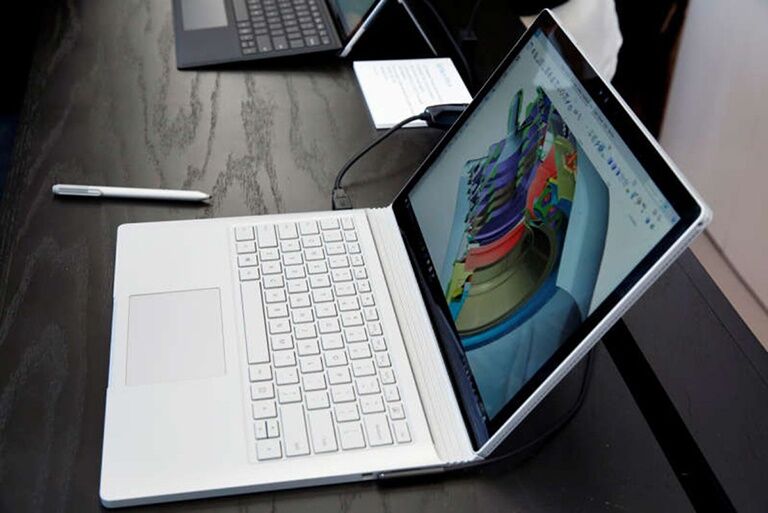 Microsoft trực tiếp bán giấy phép Windows 11 cho PC lắp ráp