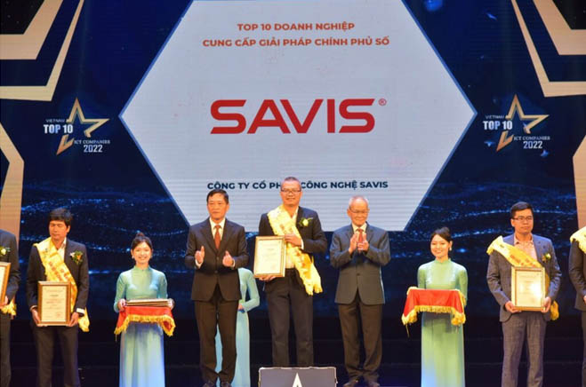 SAVIS và SAVIS Digital được vinh danh ở 03 lĩnh vực tại Lễ trao giải TOP 10 doanh nghiệp CNTT Việt Nam 2022