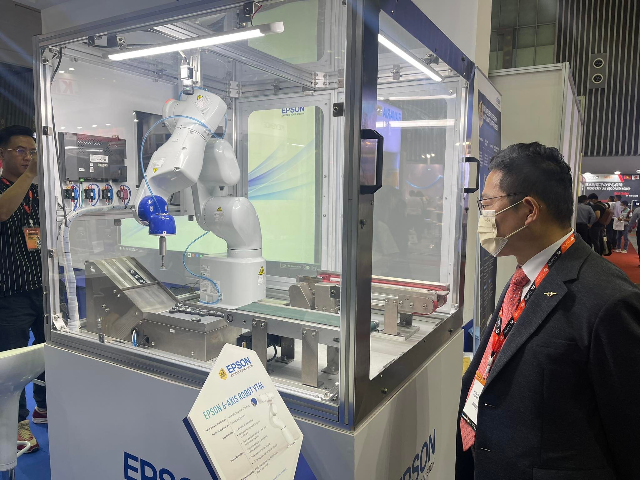 Epson giới thiệu các sản phẩm robot công nghiệp tại triển lãm METALEX 2022