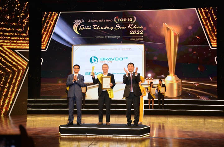 BRAVO 8R2 (ERP-VN) xuất sắc được vinh danh Top 10 Sao Khuê 2022