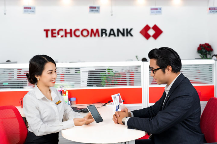 Techcombank bắt tay Adobe thúc đẩy quá trình chuyển đổi số