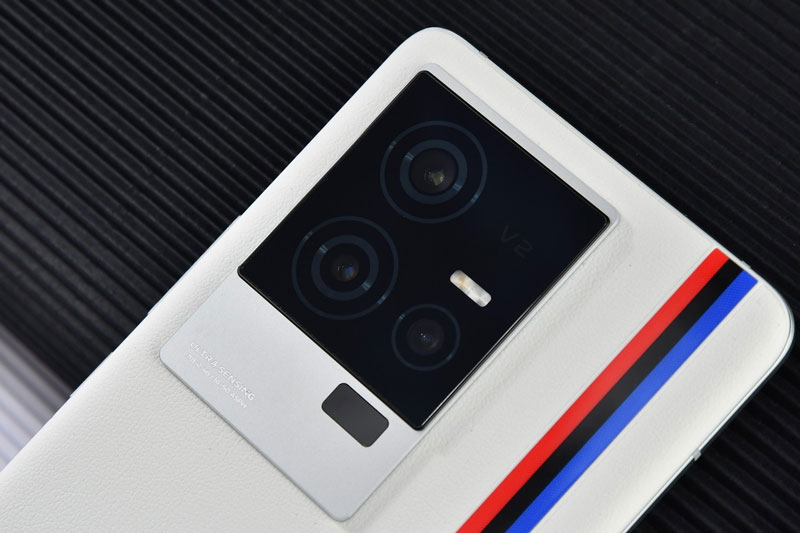 Vivo iQOO 11 ra mắt ở thị trường Trung Quốc, giá gần 13 triệu đồng