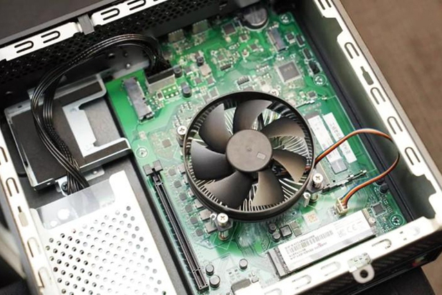 Intel và Acer giới thiệu PC cho phép tái chế 90% linh kiện