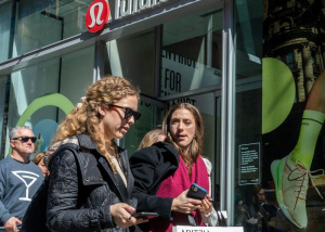 Các thương hiệu làm gì để chống lại văn hóa dupe?