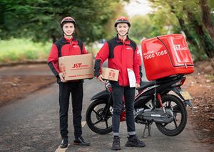 J&T Express trao thưởng gần 300 triệu đồng cho các shipper