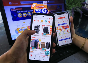 Tránh bẫy lừa đảo khi mua sắm trực tuyến cuối năm