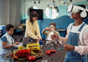 AWS cam kết đầu tư 100 triệu USD giúp học sinh, sinh viên phát triển kỹ năng AI