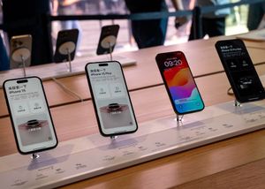 Doanh số iPhone giảm 24% tại Trung Quốc
