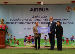 Airbus hỗ trợ nâng cấp cơ sở vật chất giáo dục và sân chơi tại Trường Tiểu học Thi Sơn