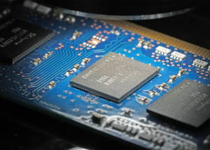 Trung Quốc đẩy mạnh nhập khẩu máy đúc chip kém tiên tiến