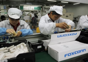 Foxconn công bố doanh thu kỷ lục nhờ AI
