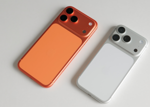 Thành công của iPhone 17 không đủ che lấp nỗi lo AI của Apple