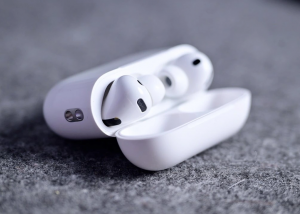 AirPods Pro 3 gặp lỗi phát âm thanh lạ