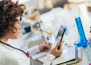 Siemens mua lại Dotmatics, khuấy đảo cuộc đua AI ngành dược phẩm