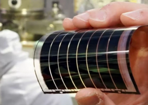 Nhật Bản đẩy mạnh đầu tư loại pin Mặt trời siêu mỏng, có thể uốn cong