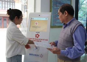 Hà Nội triển khai lấy số thứ tự trực tuyến trên ứng dụng iHanoi