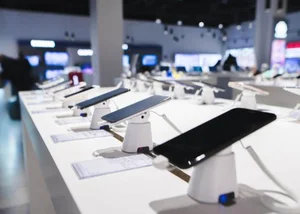 Smartphone giá rẻ khó chinh phục thị trường Việt