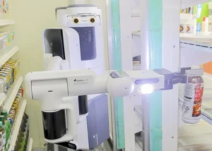 Robot AI đa nhiệm phục vụ cửa hàng tiện lợi Nhật Bản
