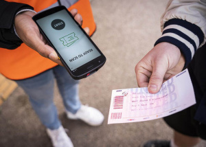 PouchNATION ứng dụng giải pháp Zebra rút ngắn 83% thời gian check-in cho khách tham dự sự kiện