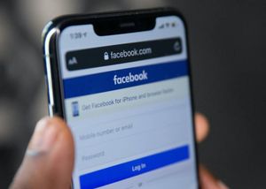 Facebook khóa tài khoản chưa bật chức năng Protect