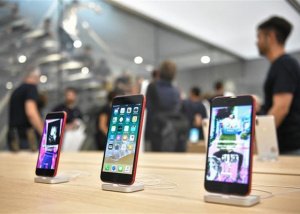 Apple cắt giảm sản lượng điện thoại iPhone và tai nghe AirPods