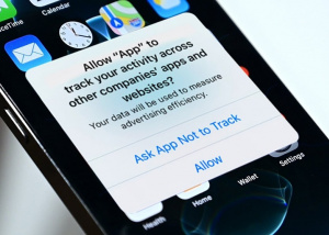 Apple khiến Facebook thiệt hại 12,8 tỉ USD trong năm 2022