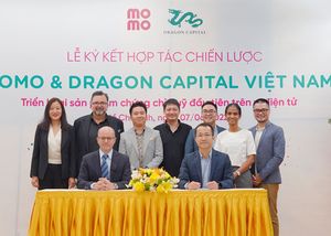 MoMo và Dragon Capital ký kết hợp tác chiến lược