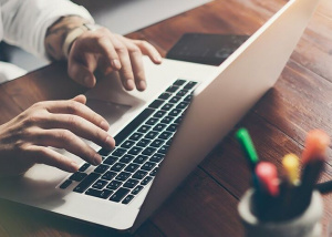 Sản lượng máy tính xuất xưởng trong năm nay sẽ sụt giảm 8,2%