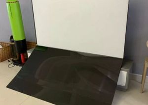 Smart TV của Xiaomi bị rơi tấm màn hình ra khỏi khung máy
