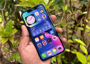 BOE có thể cung cấp màn hình OLED trở lại cho iPhone 14