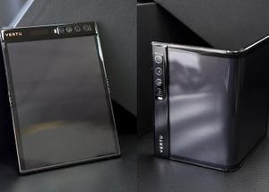 Vertu ra mắt smartphone màn hình gập Ayxta Fold
