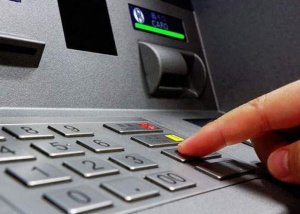 Vietcombank thí điểm rút tiền bằng CCCD gắn chip tại Hà Nội
