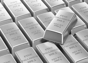 Nguyên liệu đầu vào khan hiếm, các nhà sản xuất pin điện rục rịch tăng giá